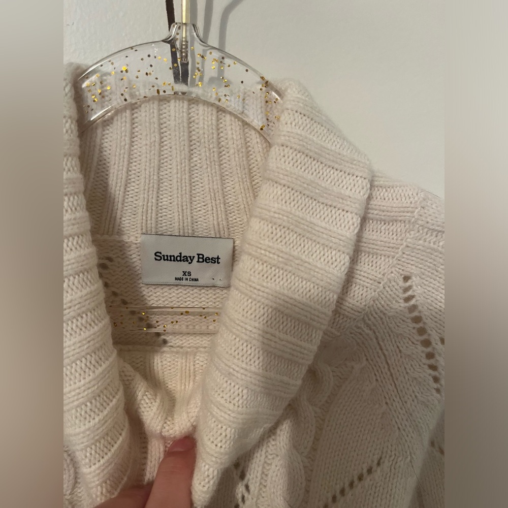 NWOT Aritzia Sunday Best Peggy cropped turtle neck sweater - Picture 2 of 3